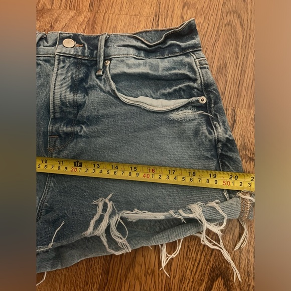 Good American shorts ripped distressed casual high waisted high rise 2/26 - Picture 7 of 8